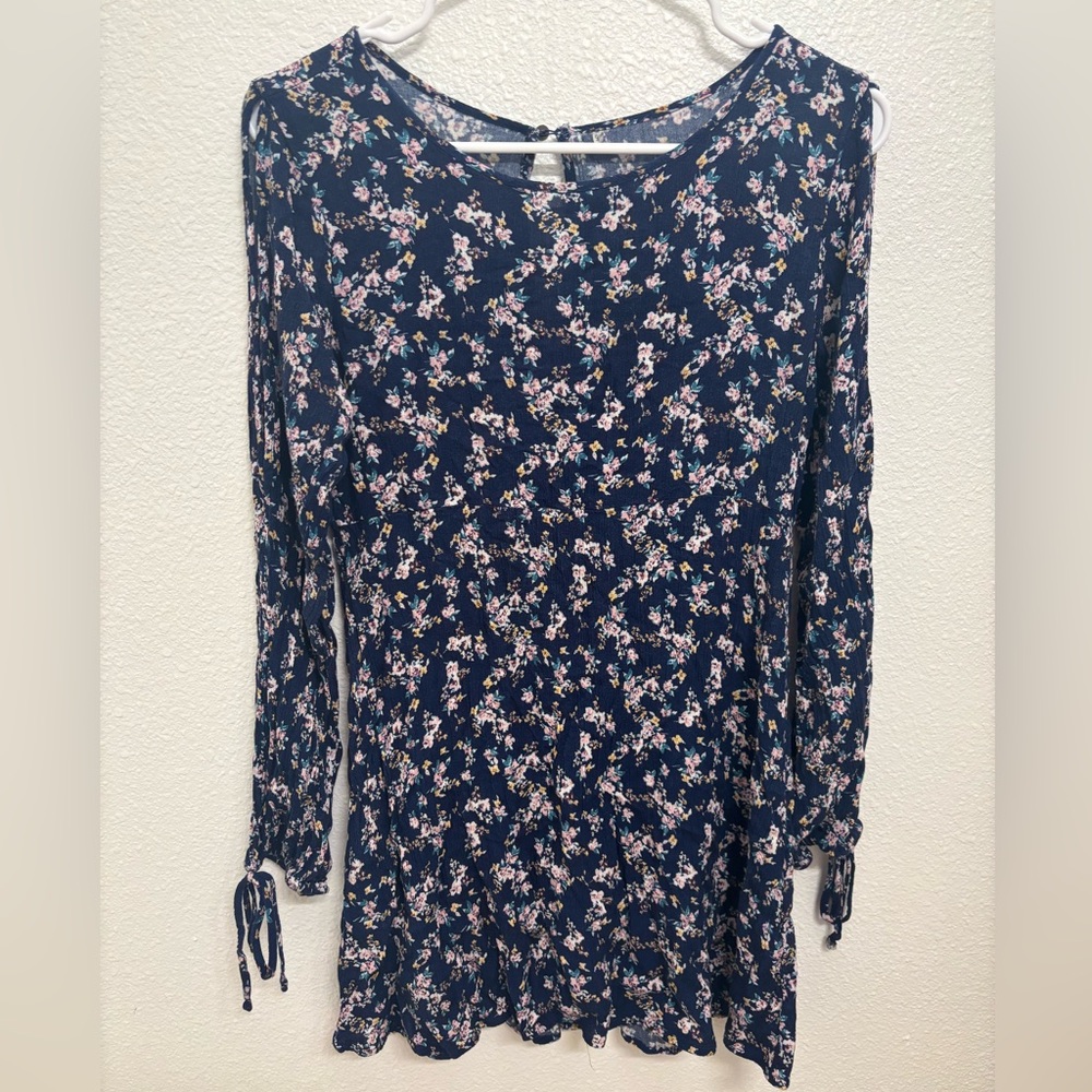Francesca's Collections Navy Floral Long Sleeve Dress